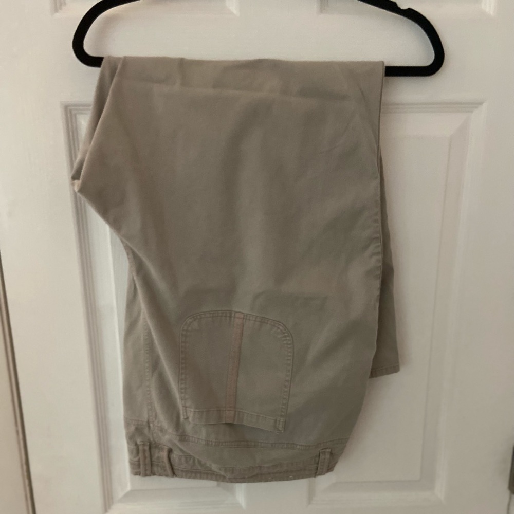 26W Catherine’s Khaki pants